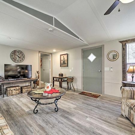 Smoky Mountain Vacation Rental With Hot Tub And Kayaks Whittier Exterior photo