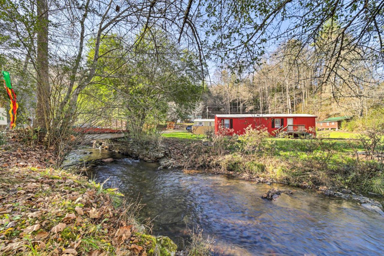 Smoky Mountain Vacation Rental With Hot Tub And Kayaks Whittier Exterior photo
