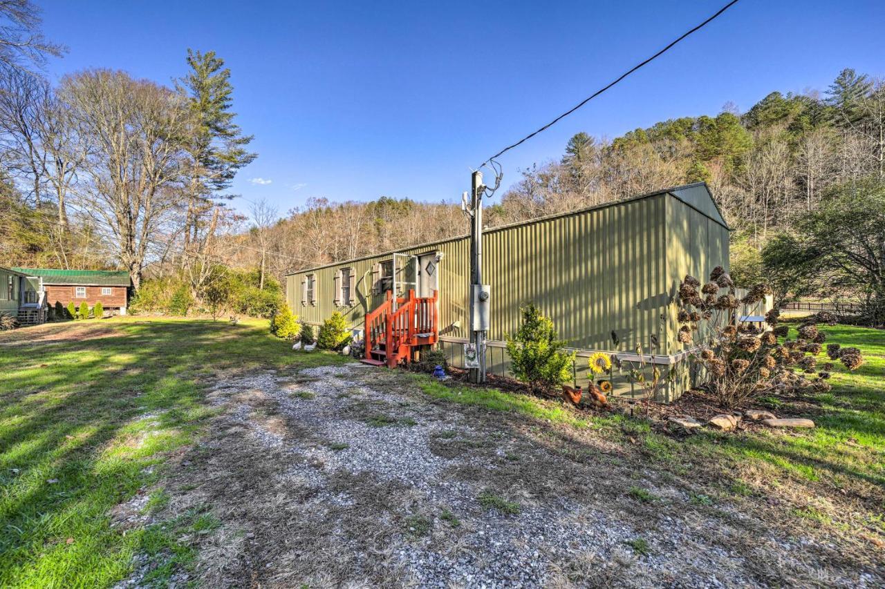 Smoky Mountain Vacation Rental With Hot Tub And Kayaks Whittier Exterior photo